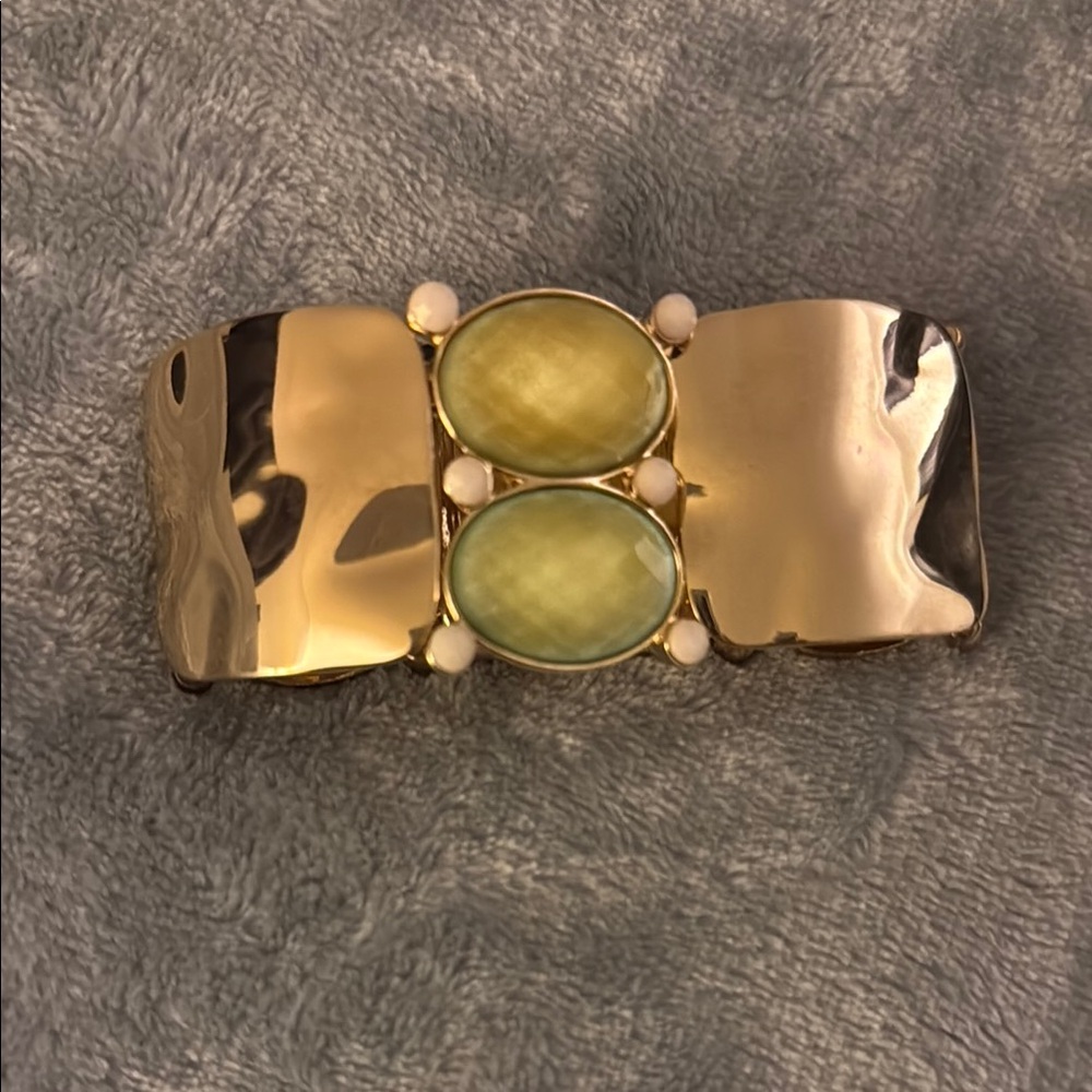 Elegant Gold and Green Bracelet
